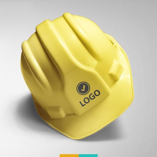 موکاپ کلاه ایمنی زرد استودیو مهدی ثمن گویی