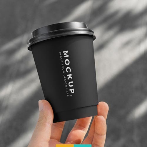 موکاپ لیوان کاغذی استودیو مهدی ثمن گویی