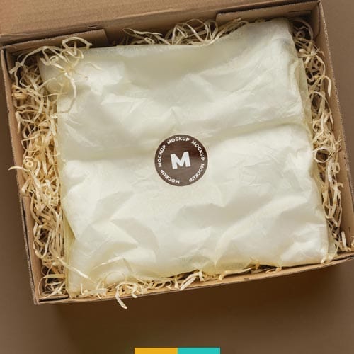 موکاپ بسته بندی استودیو مهدی ثمن گویی